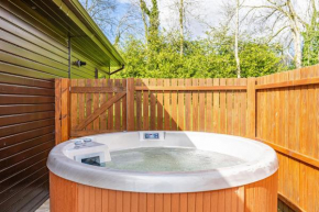 Birch Lodge 20 with Hot Tub